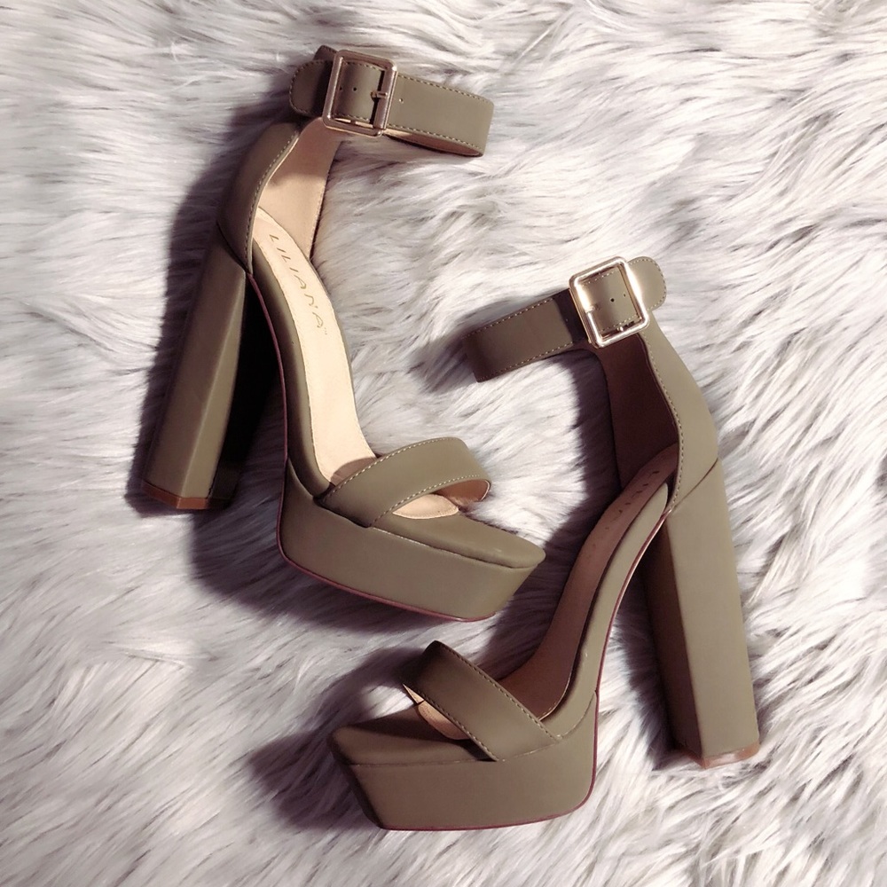 Simple Military Green Heels